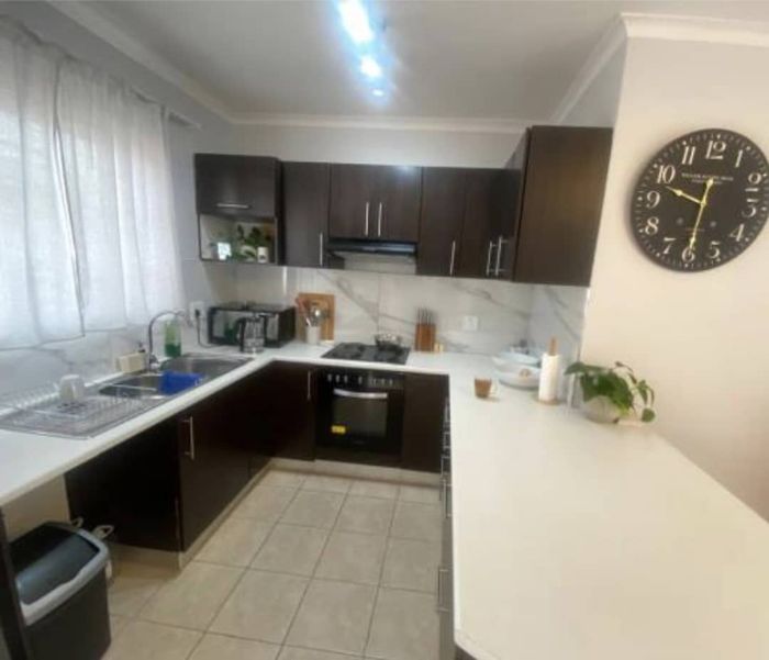 Property #2465403, Apartment For Sale in Rocky Crest