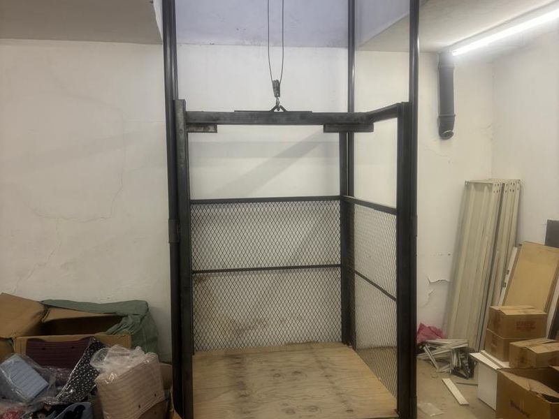 Industrial warehouse - Photo 10