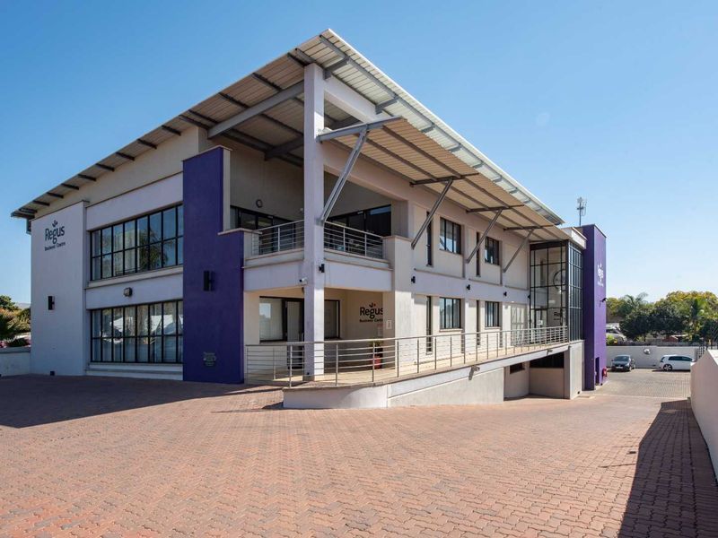 Open plan office space for 10 persons in Regus North West Province - Photo 2