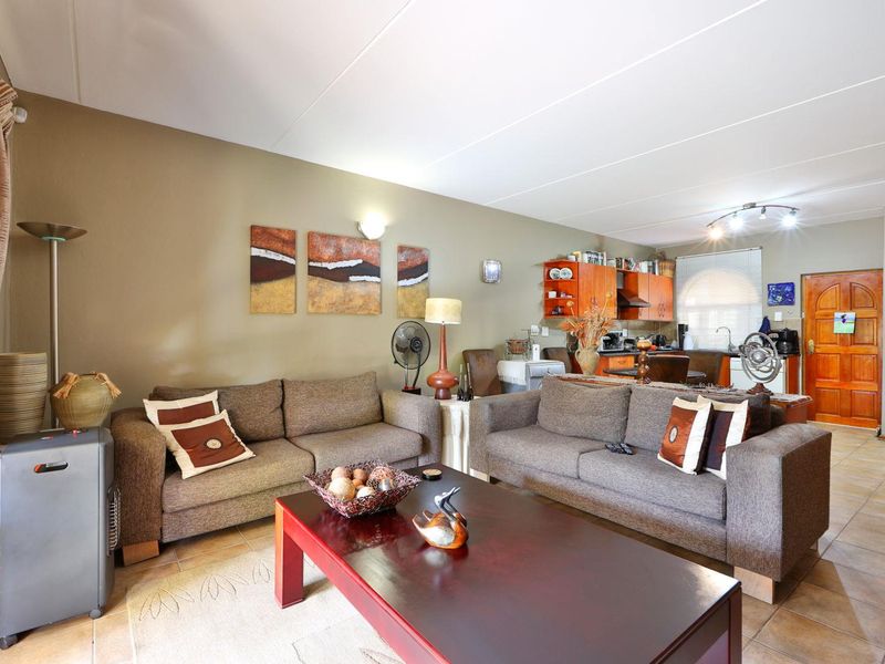 Best Value 2 beds, 2 baths, garage - Photo 2