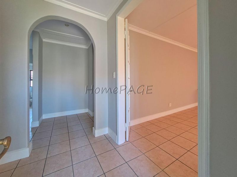 Lagoon, Walvis Bay:  4 Bedr Art Deco Home with 1 Bedr Flat is for Sale - Photo 4