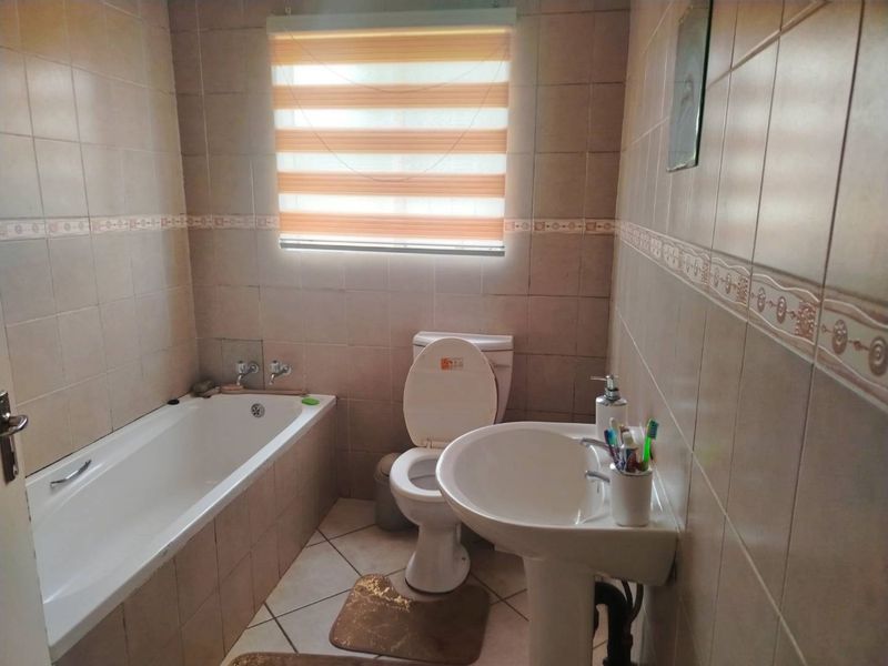 A  SPACIOUS GROUND FLOOR APARTMENT - Photo 9