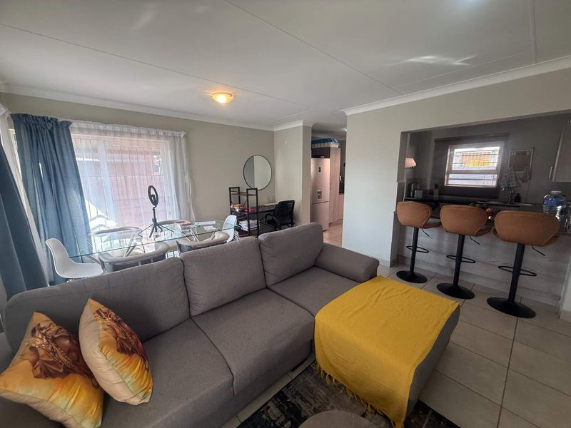 CHARMING 3 BED FAMILY HOME - PERFECT STARTER! - Photo 1