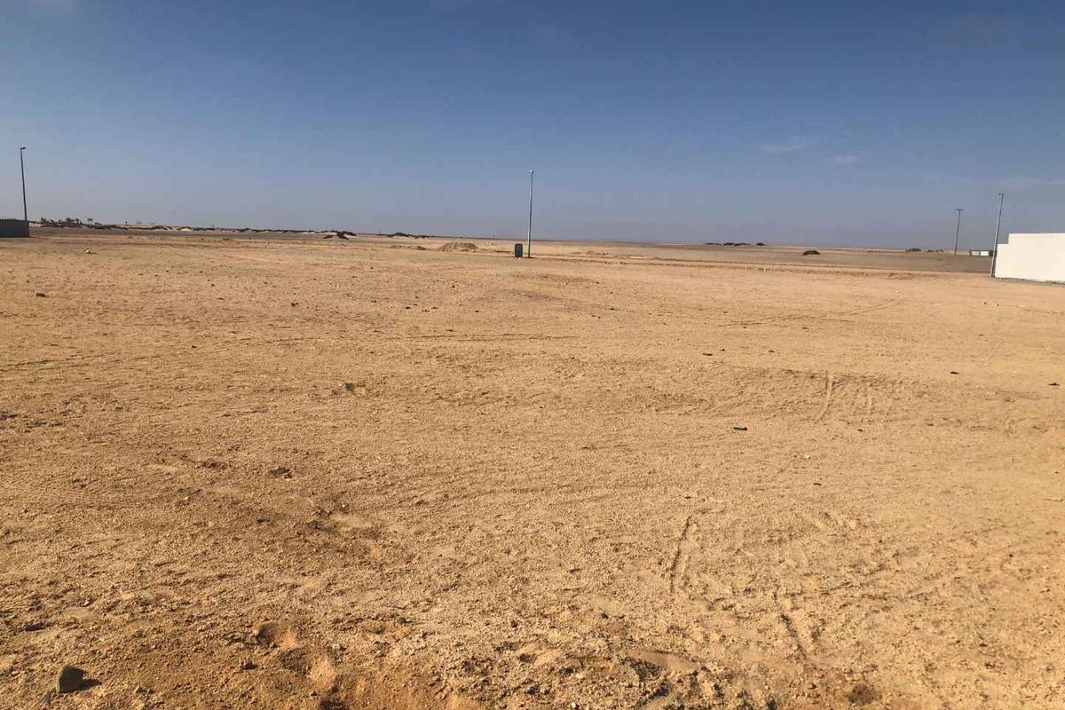 Vacant plot available close to the beach. - Photo 3