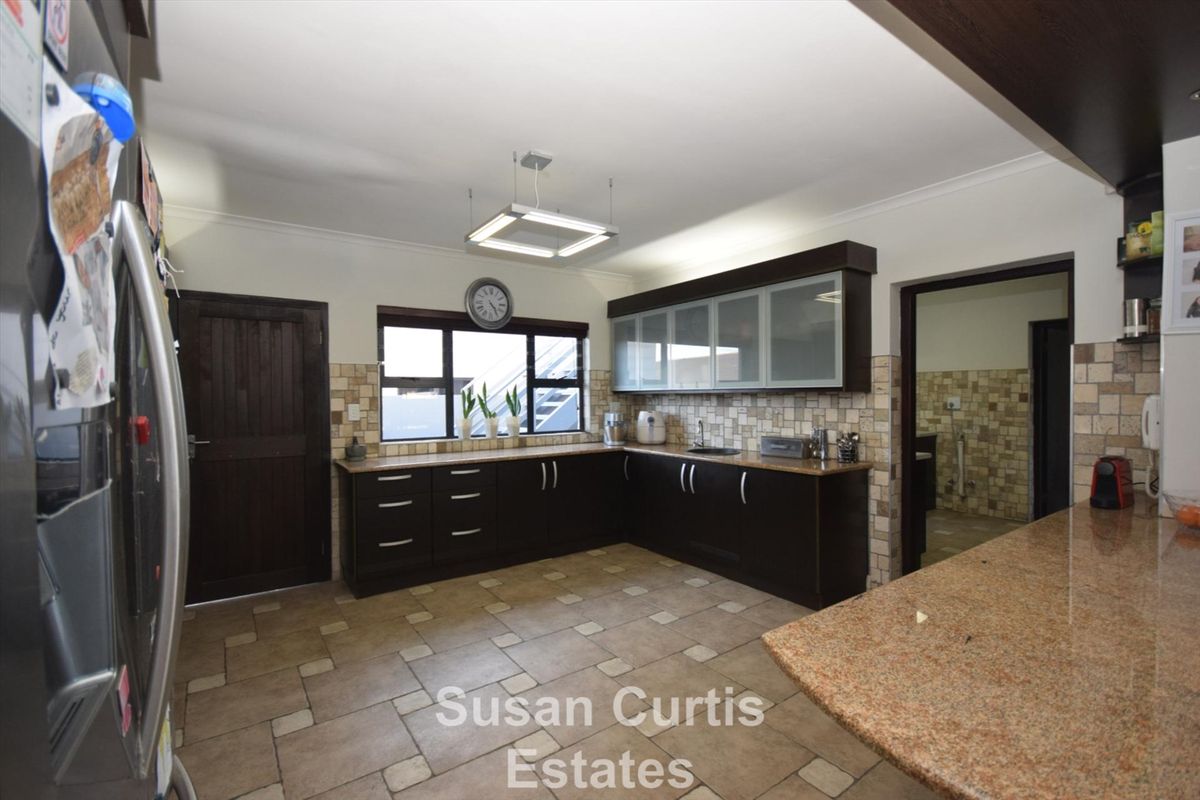 5 bedrooms House in Ocean View - Photo 4
