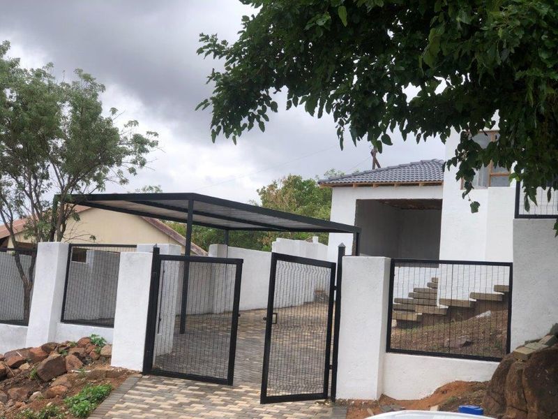 3 bedrooms house for sale in Soshanguve M - Photo 9
