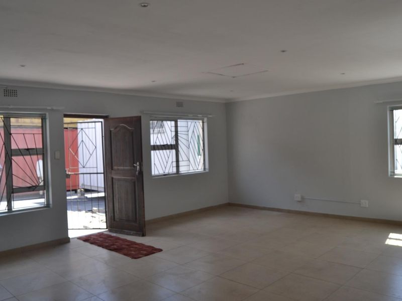 Versatile Open Plan Property for Rent in Litha Park, Khayelitsha - Photo 6