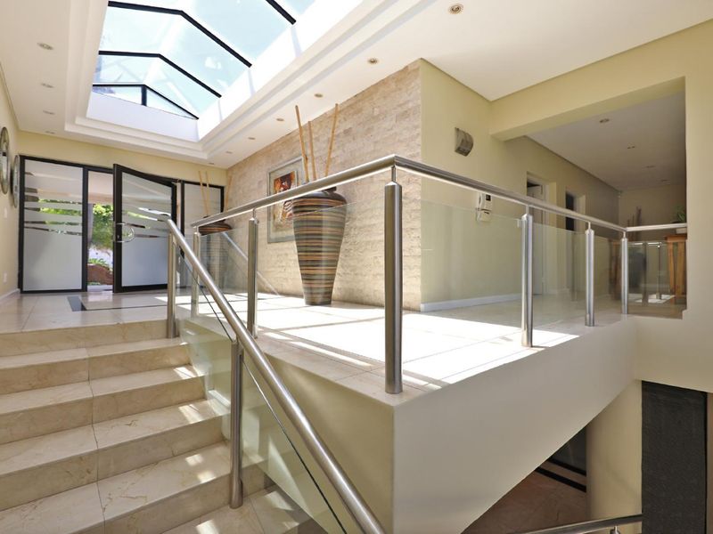 A True Masterpiece of Luxury Living in Plattekloof. - Photo 8