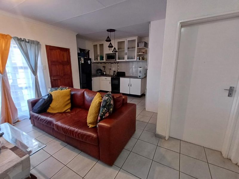 Modern 3 bedroom house - Photo 4