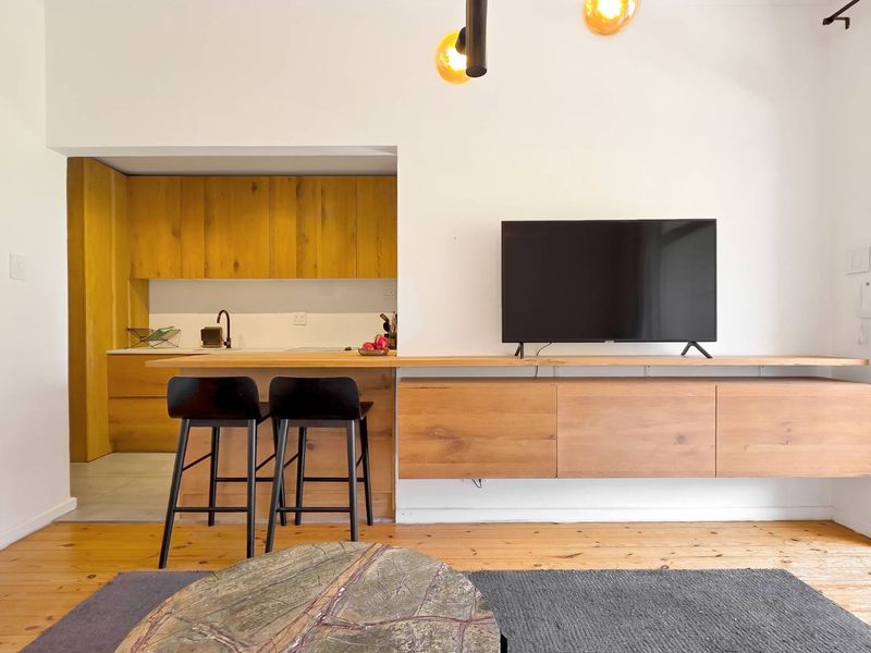 Heritage charm in the heart of Sea Point - Photo 8