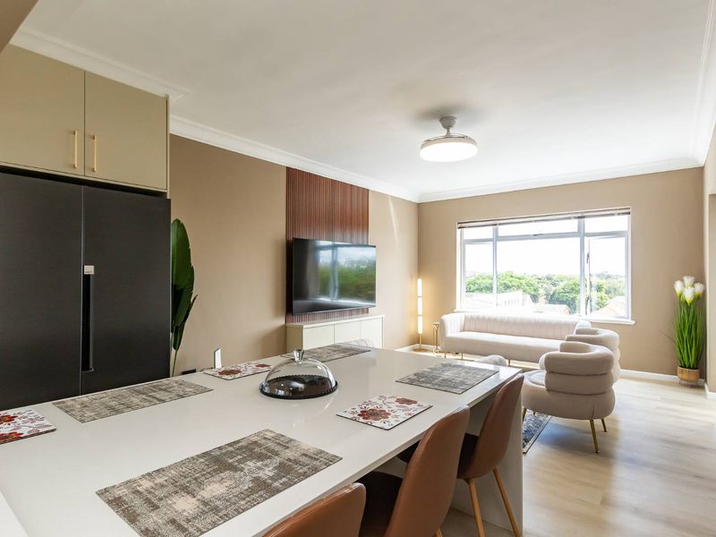 Stunning, newly renovated north-facing apartment offering modern luxury and exceptional natural light - Photo 6