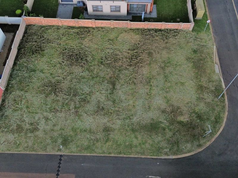 Your Dream Home Starts Here – Prime 548m2 Stand in Zambezi Manor Lifestyle Estate! - Photo 1
