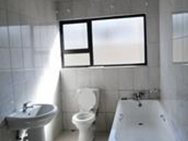 Townhouse For Sale in Okahandja - Photo 8