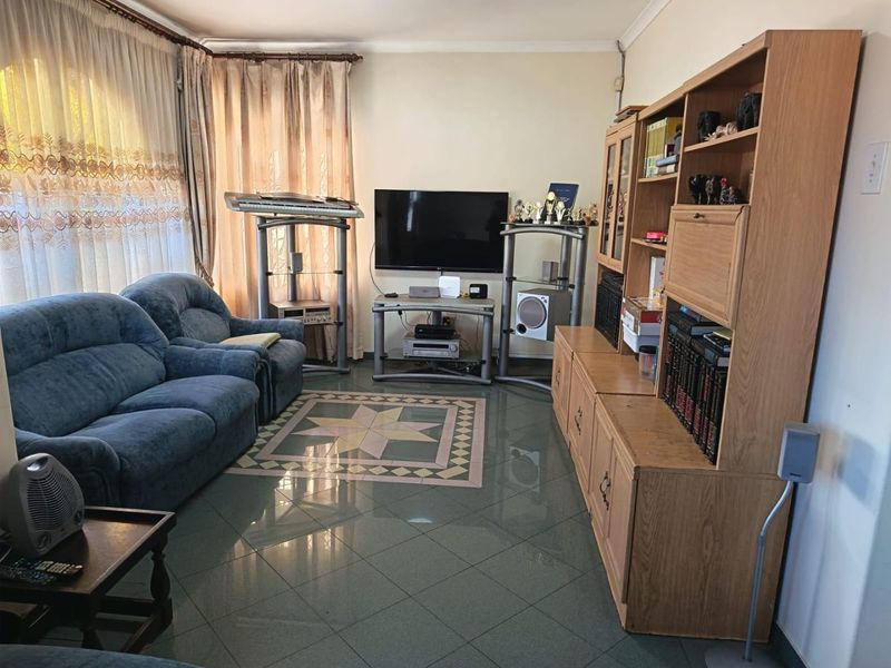 4 Bedroom House for sale in Crossmoor - Photo 5