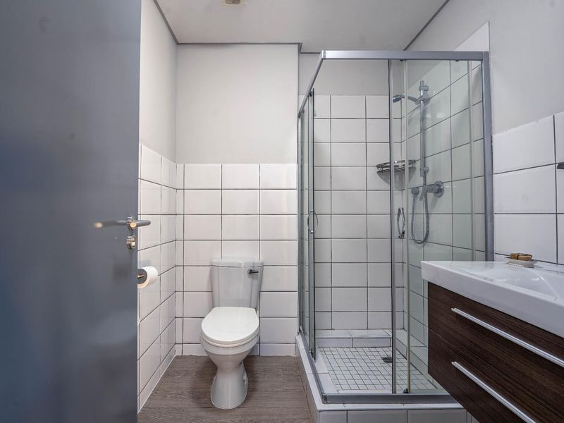 Rare Find! Spacious Single-Level Townhouse in Secure, Pet-Friendly Complex - Photo 7