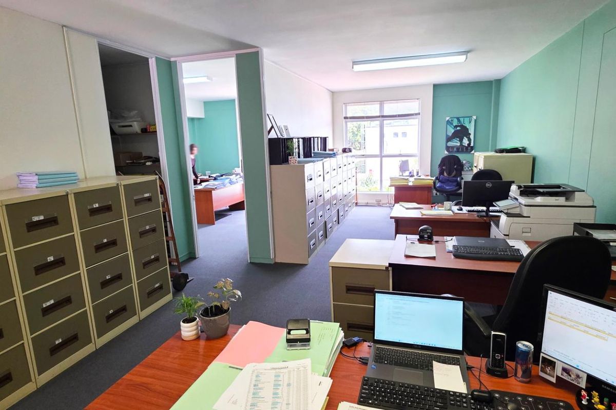 First Floor Office in Secure Complex - Photo 2