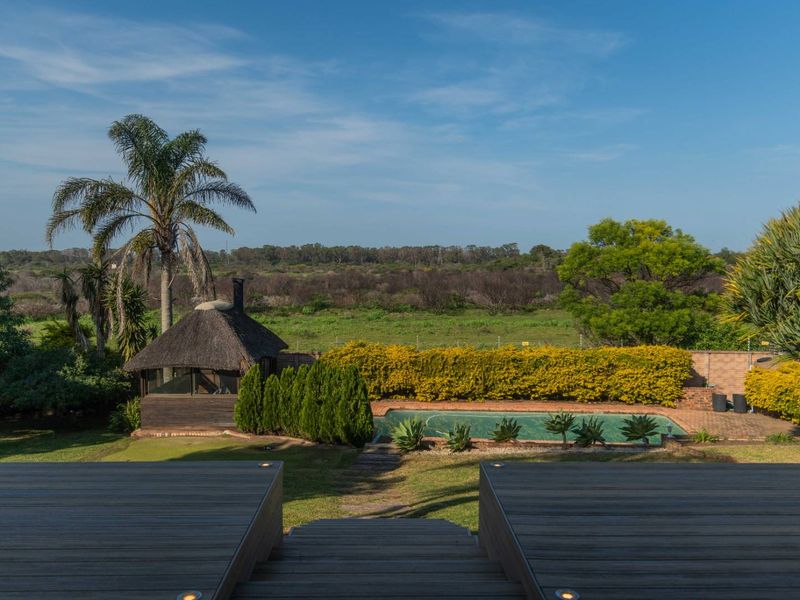 A Stunning house with a view - Photo 2