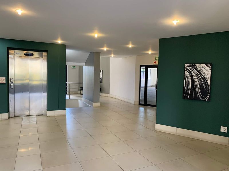319m2 Ground Floor Office To Let at 11 Naivasha Road, Sunninghill - Photo 2