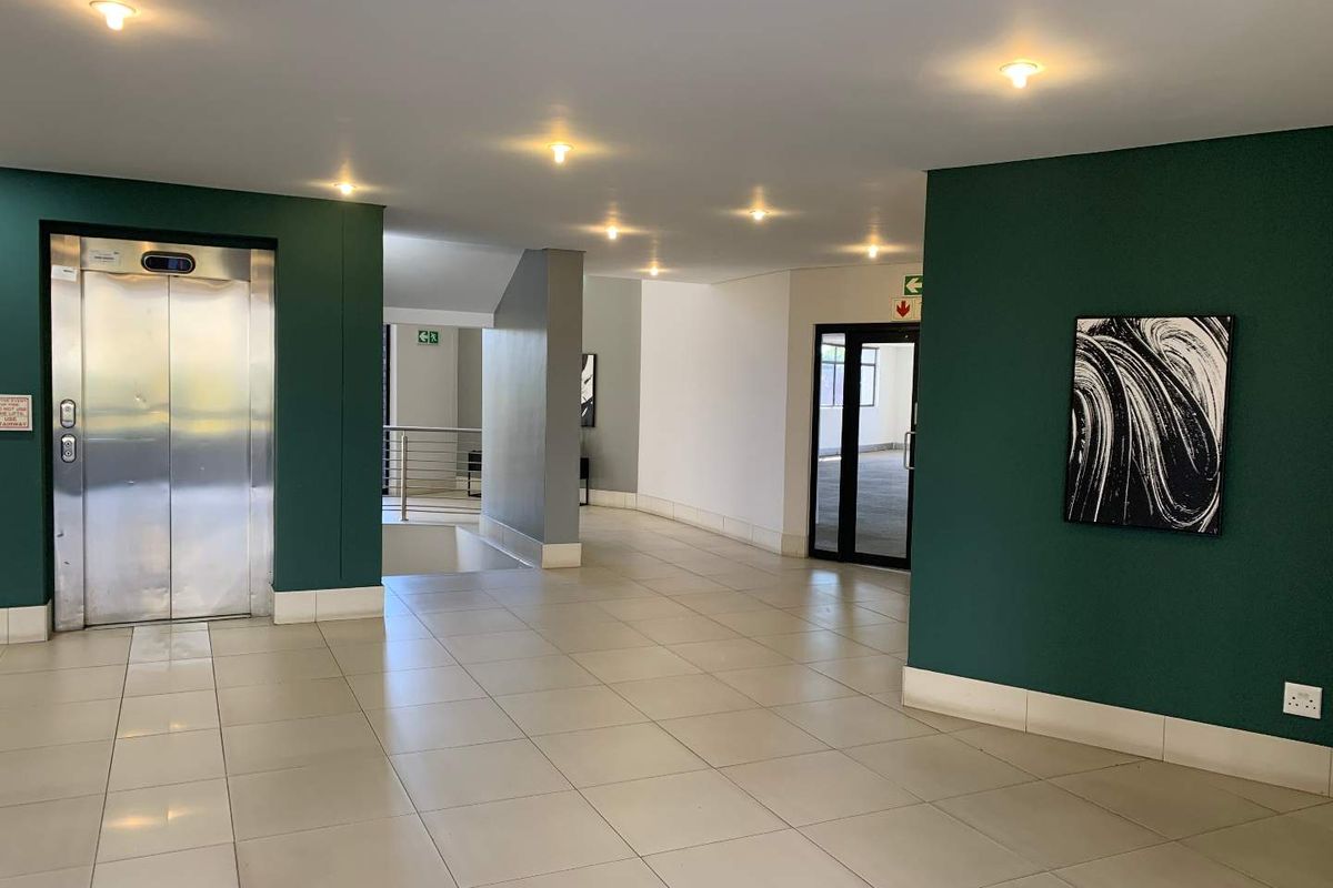 319m2 Ground Floor Office To Let at 11 Naivasha Road, Sunninghill - Photo 2
