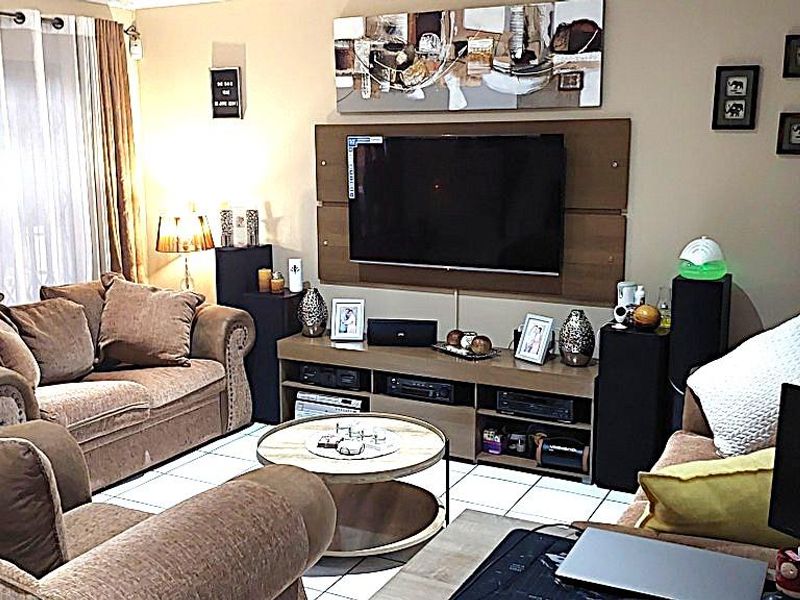 Modern Duplex with Solar Power in New Redruth - Photo 5