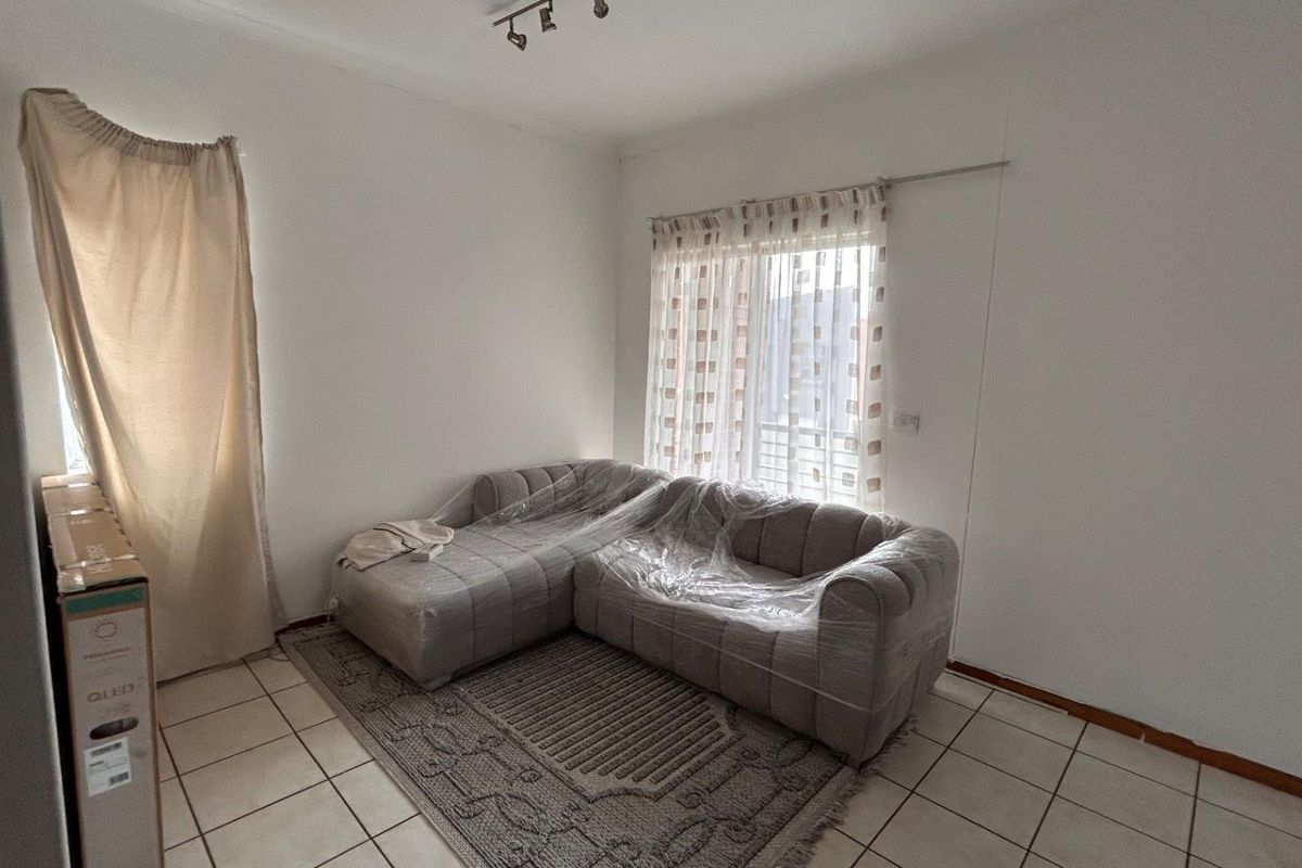 Immaculate 2-Bedroom Apartment at The Wedge, Esther Park - Photo 5