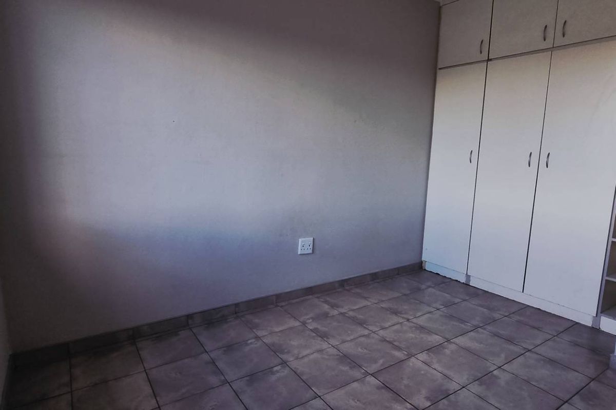 Khomasdal 2 bedroom flat - Photo 3