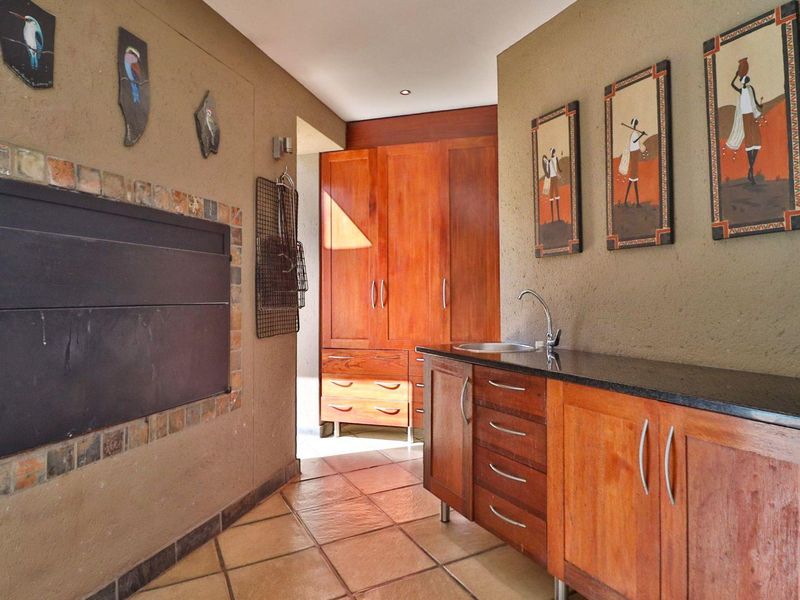 An Exclusive living experience in Uitsig Landgoed Estate - Photo 8