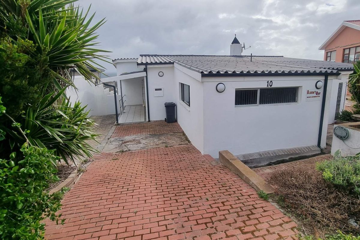Sea Views, Space & Income Potential in Central Yzerfontein - Photo 5