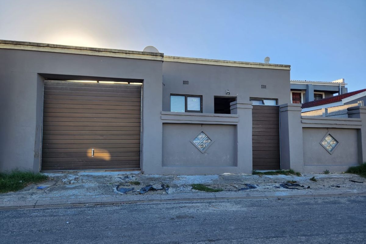 Charming 2 Bedroom House for Sale in Makhaza - Photo 4