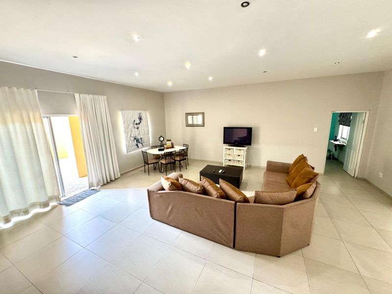 House for Sale in Elisenheim - Photo 3