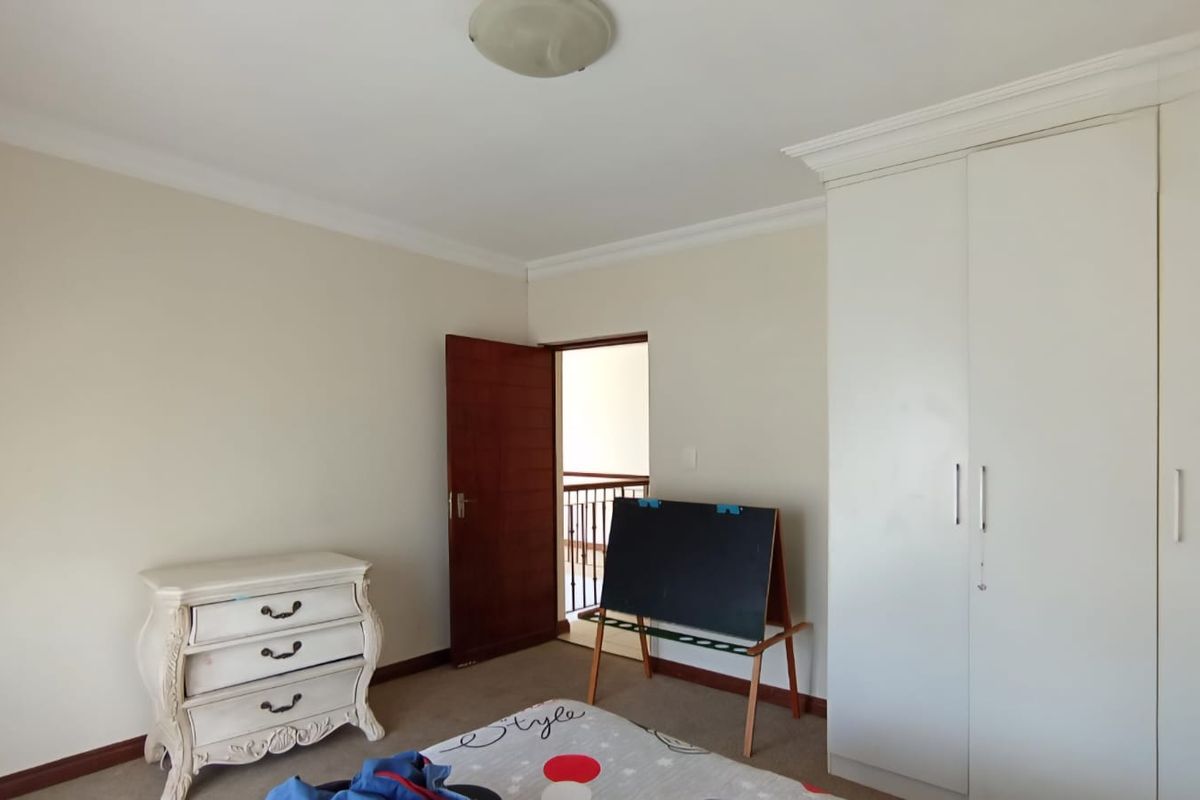 4 Bedroom House for Sale in Savanna Hills Estate. - Photo 5