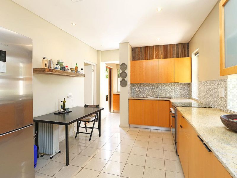 Modern Comfort Meets Elegance in Sandringham - Photo 10