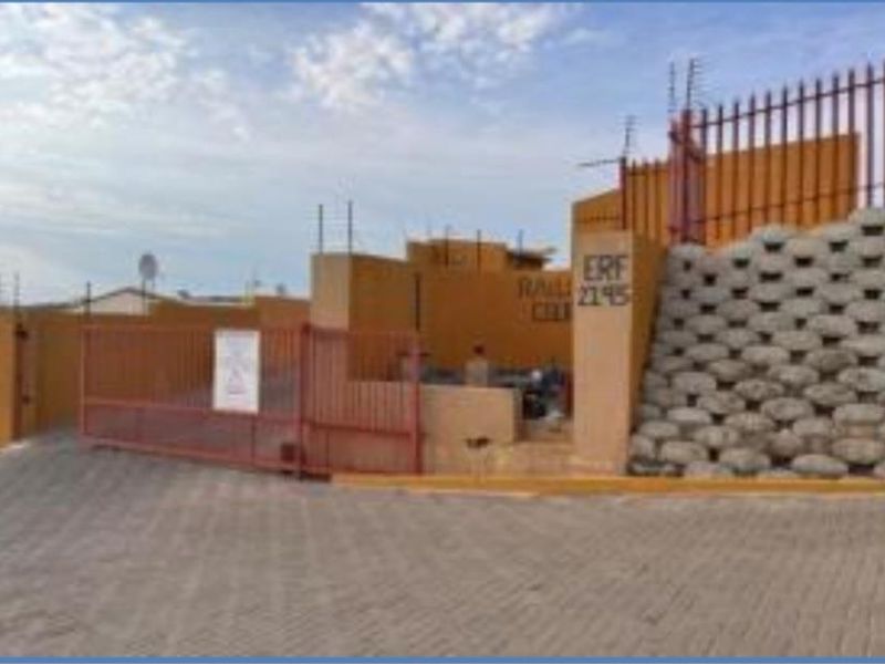 Townhouse for Sale - Photo 3