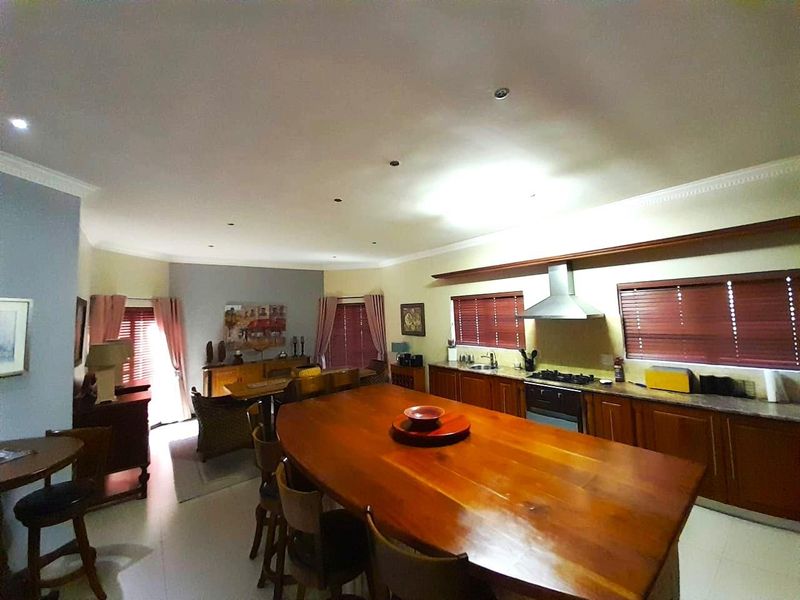 A STYLISH HOUSE WITH FLAT PERFECTLY SITUATED!! - Photo 10