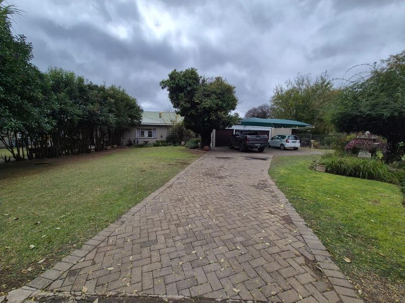 Riverside Smallholding with Pecan Orchard, Pool and Solar - Photo 6