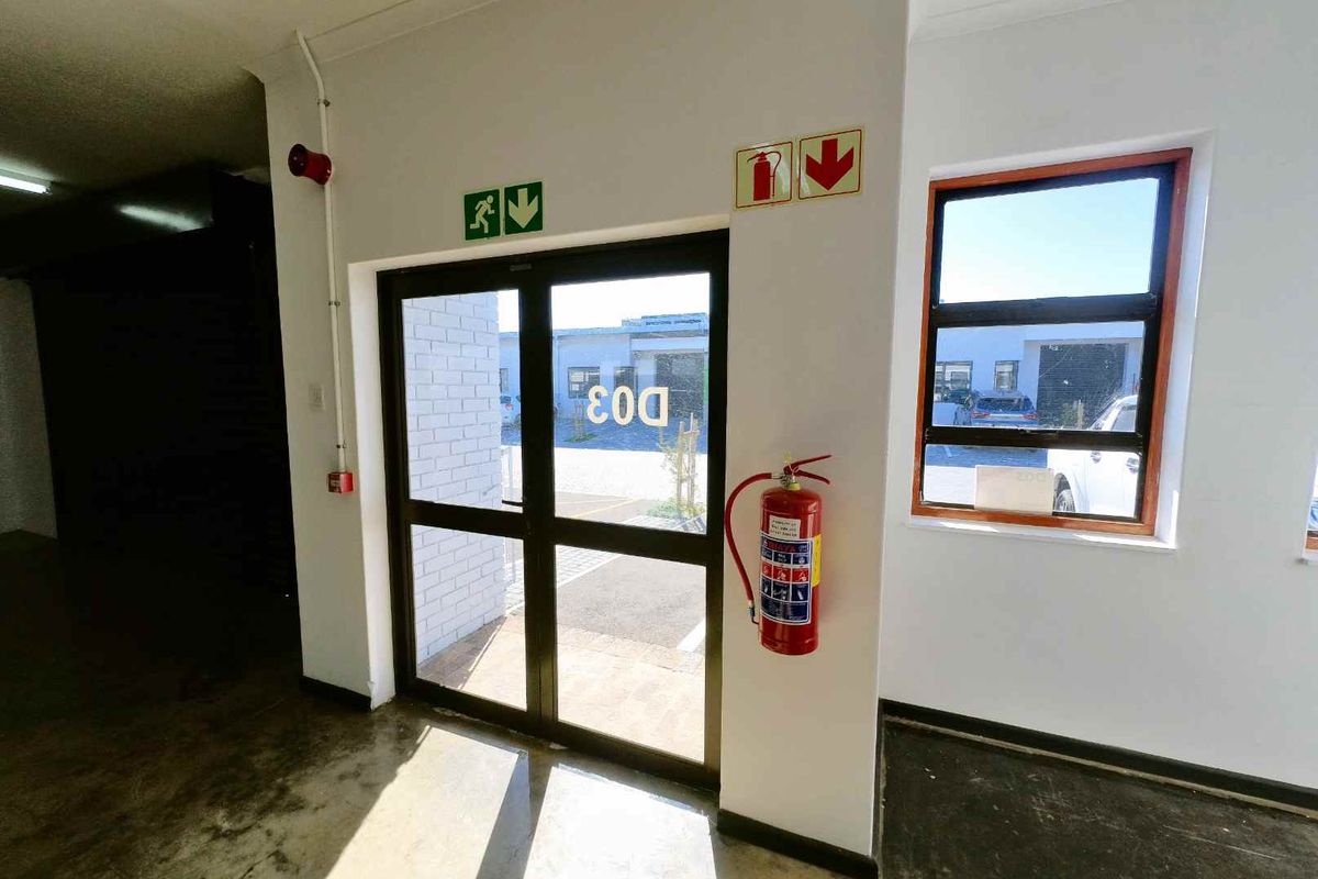 153sqm Warehouse space to let - Montague Gardens - Photo 5