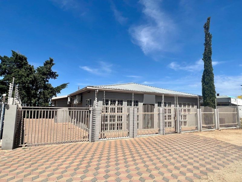 Business property FOR SALE - Photo 2