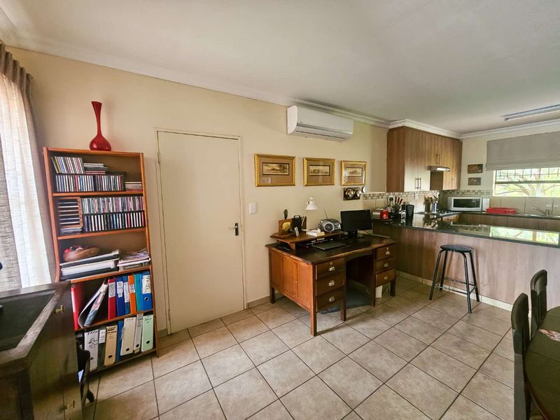 Retirement Lifestyle Living – 2 Bedroom Townhouse in Sought-After Langenhovenpark - Photo 10