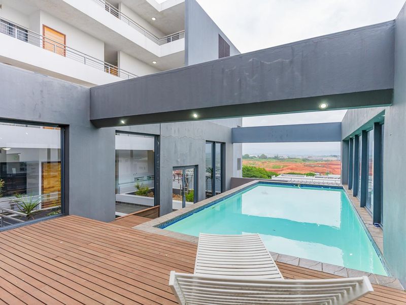 Hendra - Modern 2-Bed, 2-Bath Apartment in The Zen — Prime Umhlanga Ridge Living - Photo 1