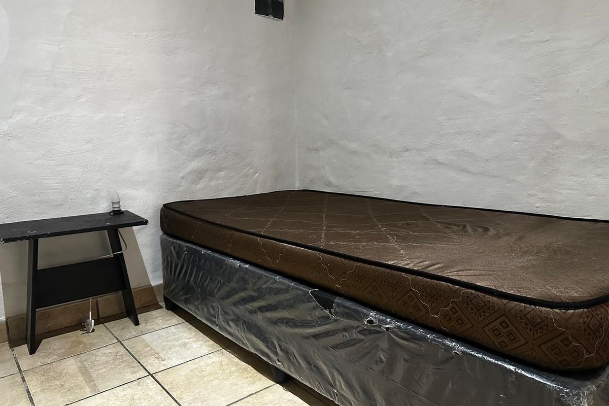 Student Paradise - Fully Furnished and Ready for You - Photo 5