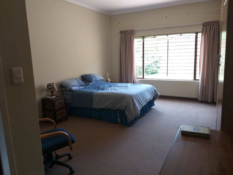 BACK ON MARKET - - Photo 5