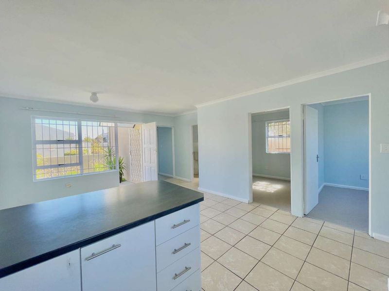 Secure Starter Home - Photo 7
