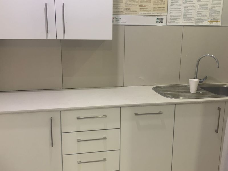 1 384m2 Rivonia Office To Let - Photo 8