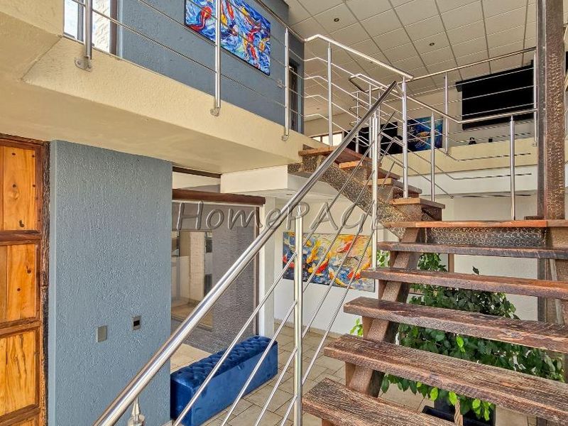 Long Beach, Proper, Walvis Bay: 4 Bedr Contemporary home is for Sale - Photo 7