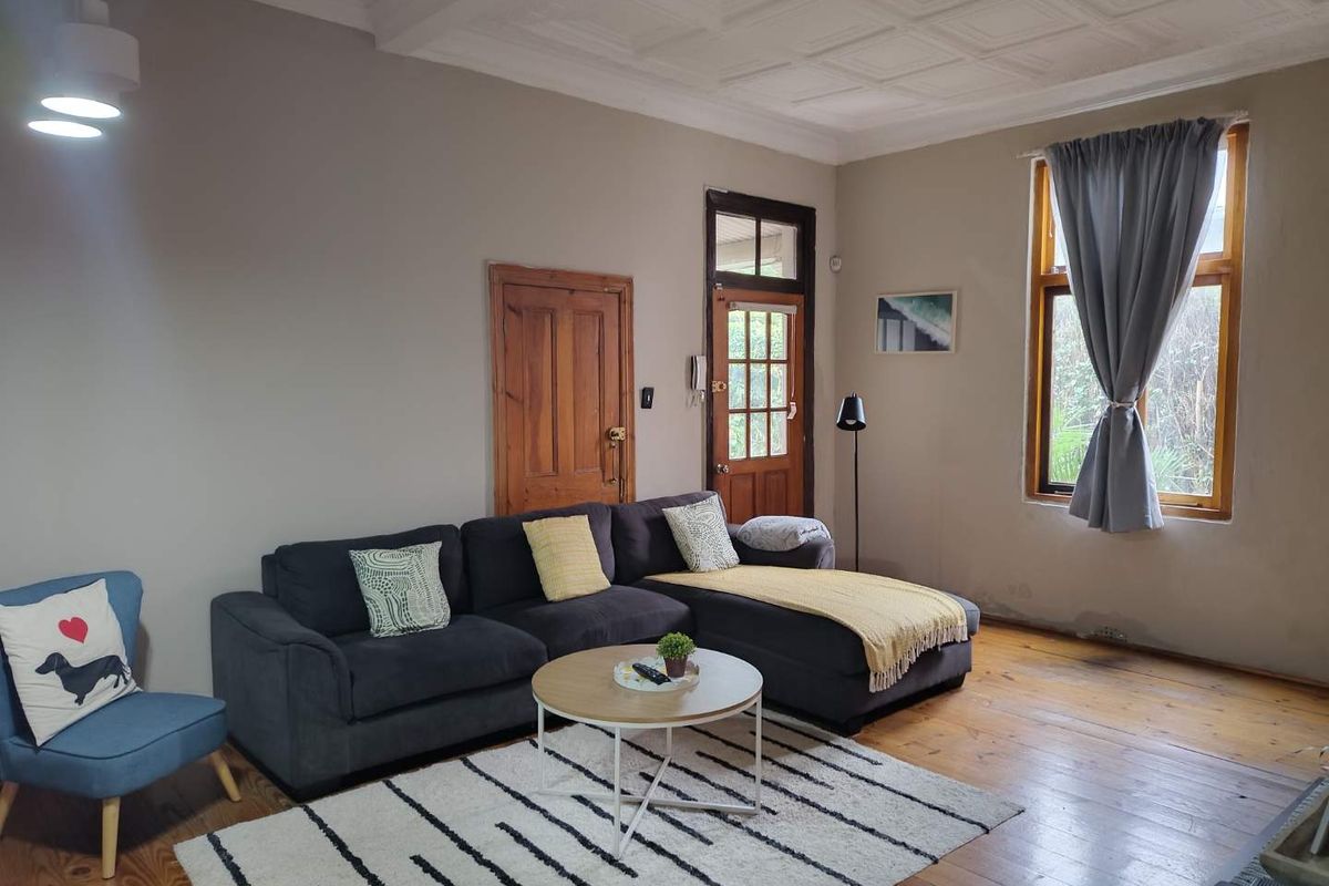 Home in the Heart of Melville! - Photo 3