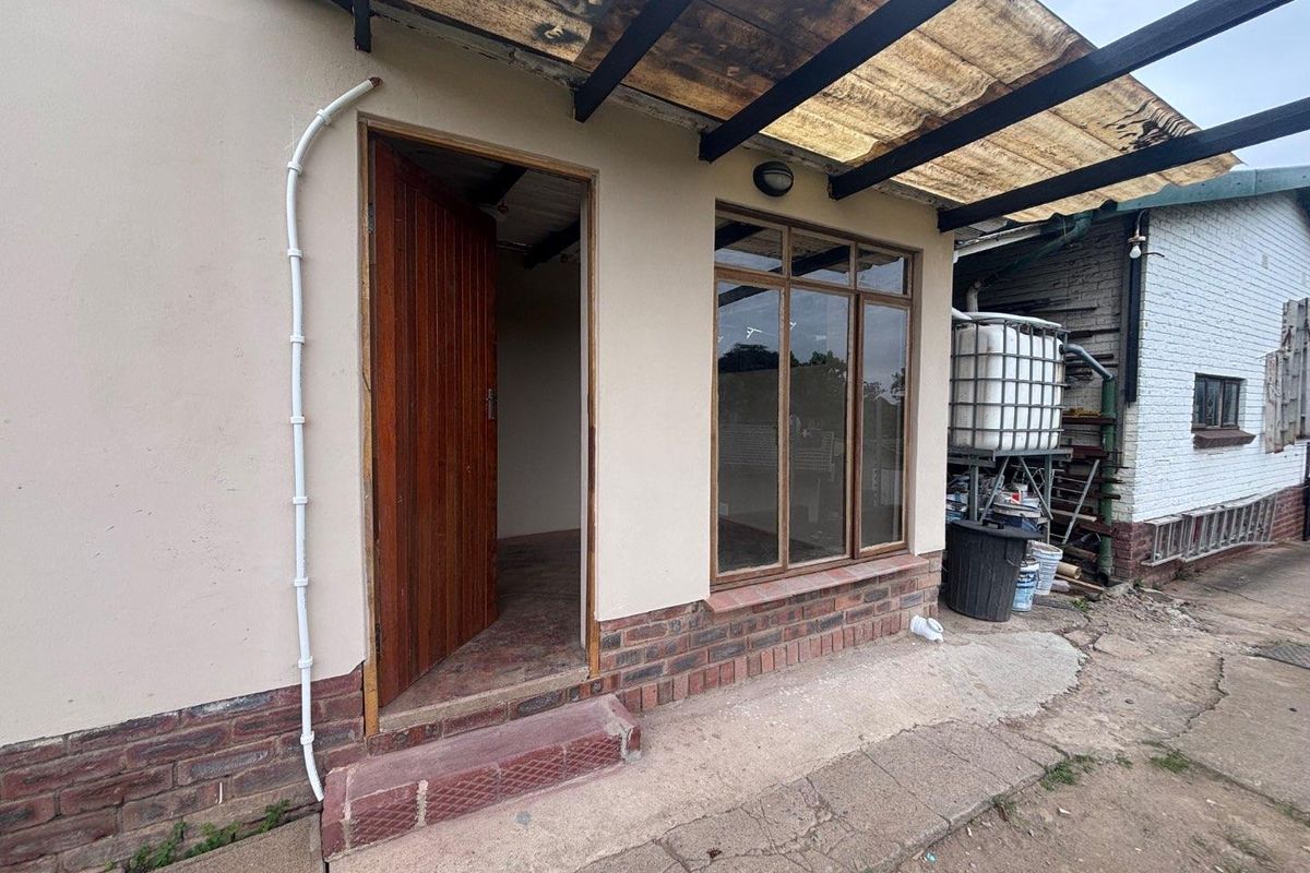 1 Bedroom Apartment to Rent in Hatton Estates - Photo 5