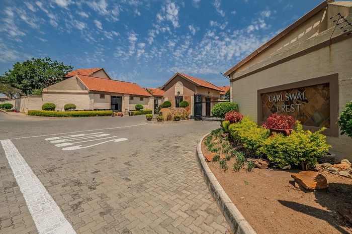 Property #2496273, Cluster For Sale in Carlswald