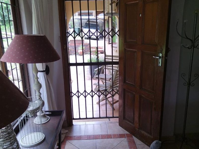 Spacious 4 Bedroom Family Home to Let in La Mercy - Photo 6