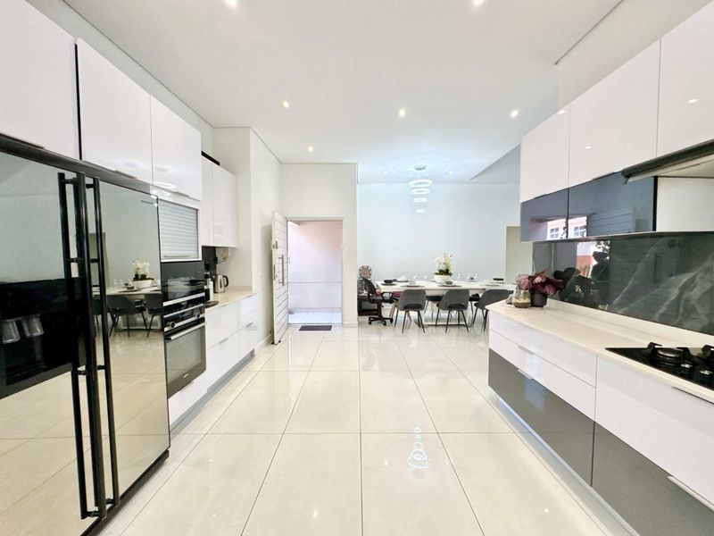 Hendra Estates - Exquisite Simplex For Sale In Stunning Kindlewood Estate - Photo 9