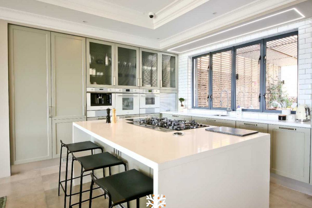 LUXURY VILLA FOR SALE | AM WEINBURG - Photo 2